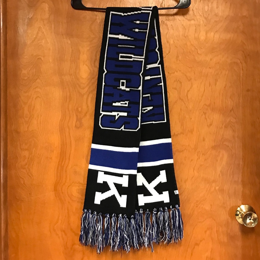 🏀 Kentucky Wildcats Woven Knit Breakaway ‘47 Scarf w/ Tassels